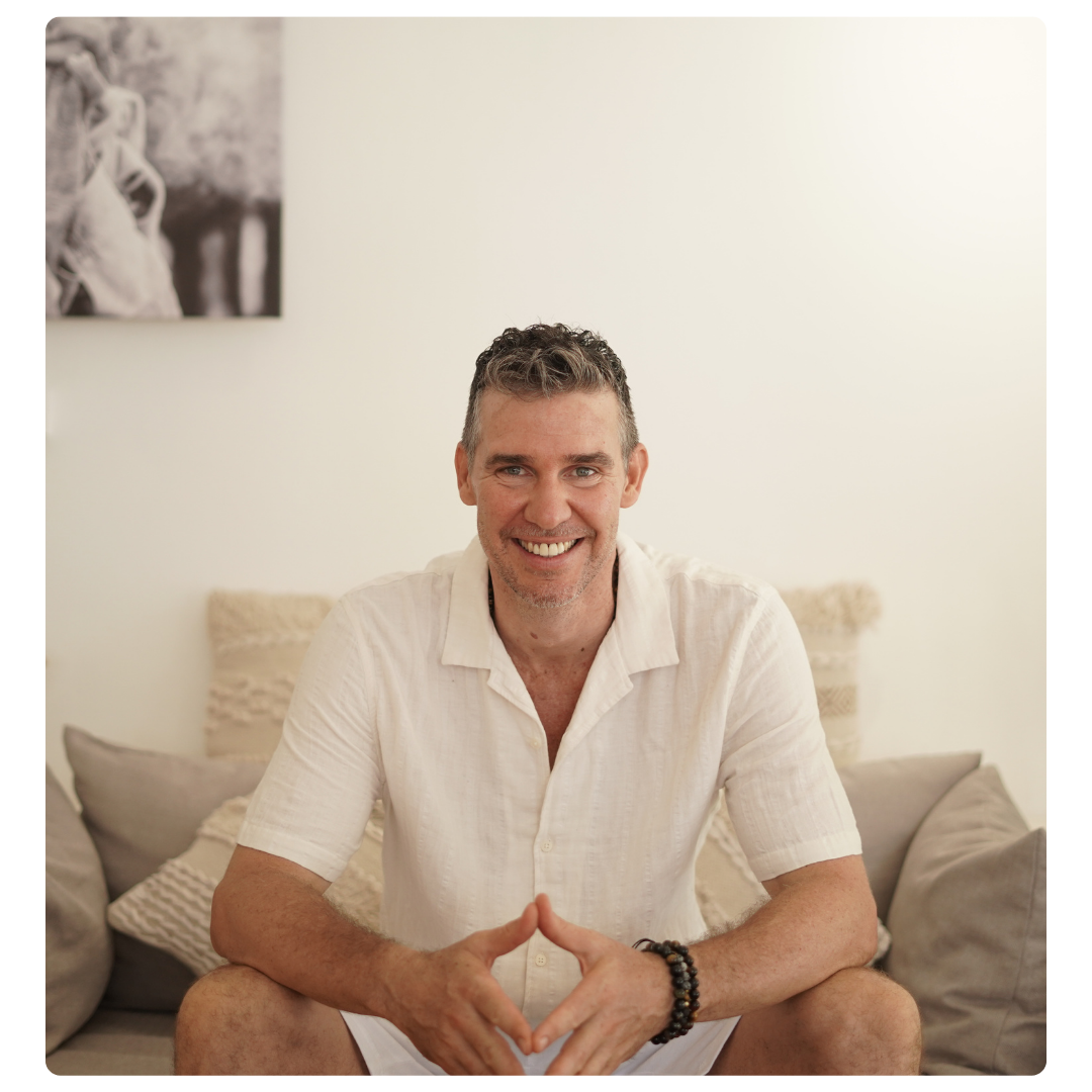 Sebastian Bartu teaching the NSR Method for chronic pain recovery and nervous system regulation.