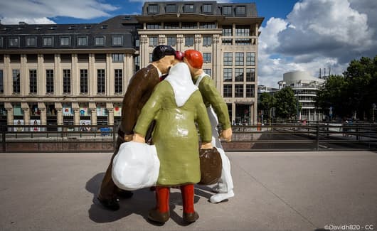 Compositie met rood, geel, zwart, blauw en grijs van Piet Mondriaan