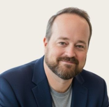 A headshot photo of Jeremy Hannah