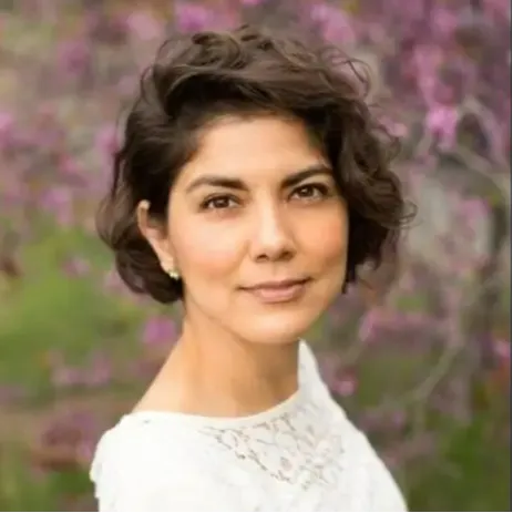 Paulina Headshot