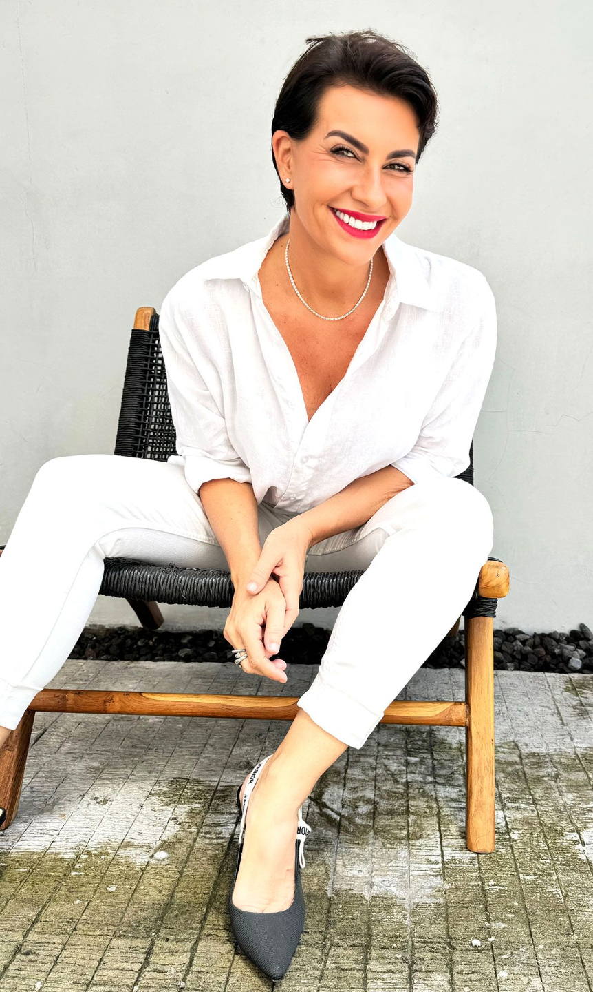 Meet your instructor, Frederique Bros