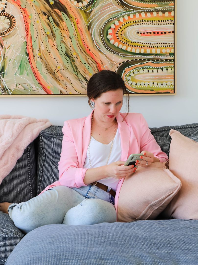 Zoe Richmond working with clients