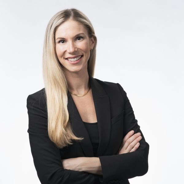 Dr. Kim Schlam, prosthodontist and Spear Education faculty member