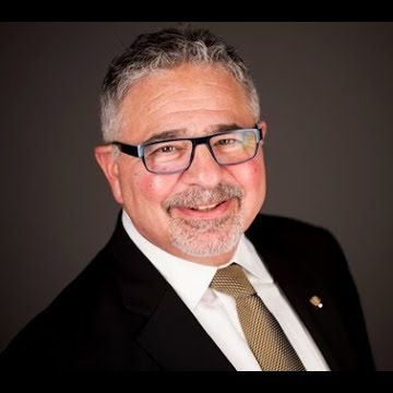 Dr. John Kois
