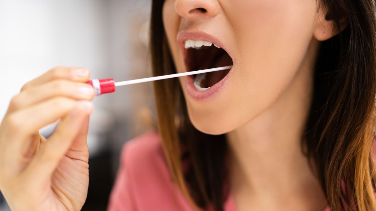 Mouth swab DNA test kit for genetic health testing