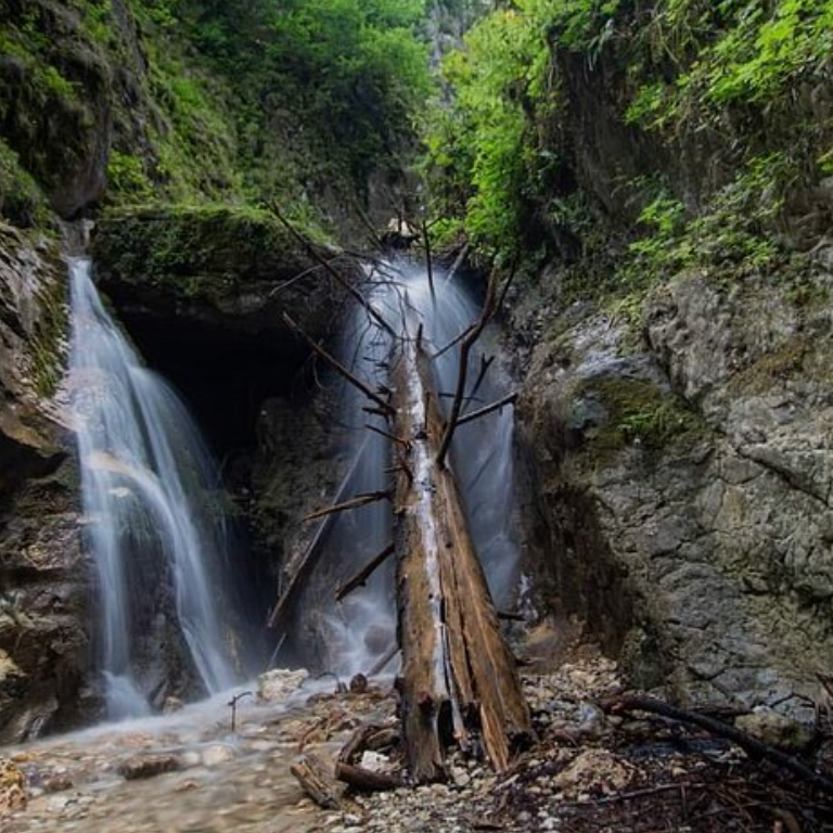 Women's transformational retreat in Romania