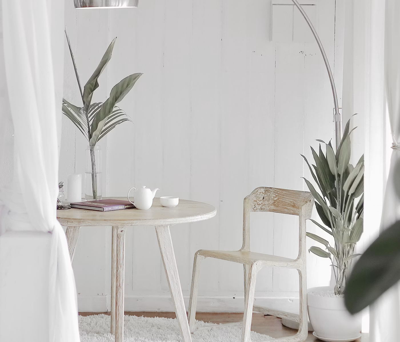 Calm, minimal corner — free guide