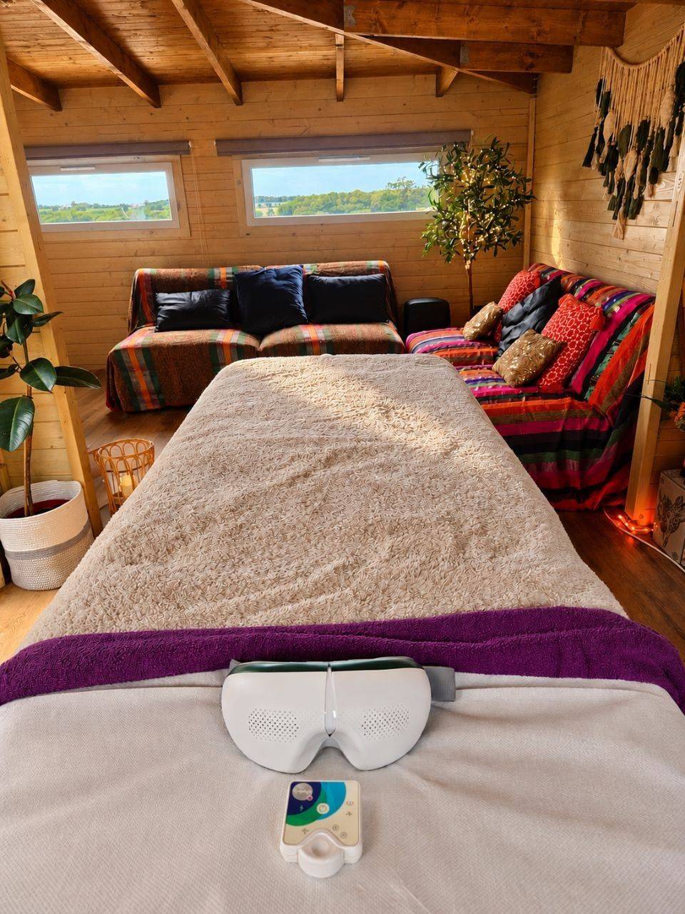 Healy and frequency wellbeing equipment in the Retreat
