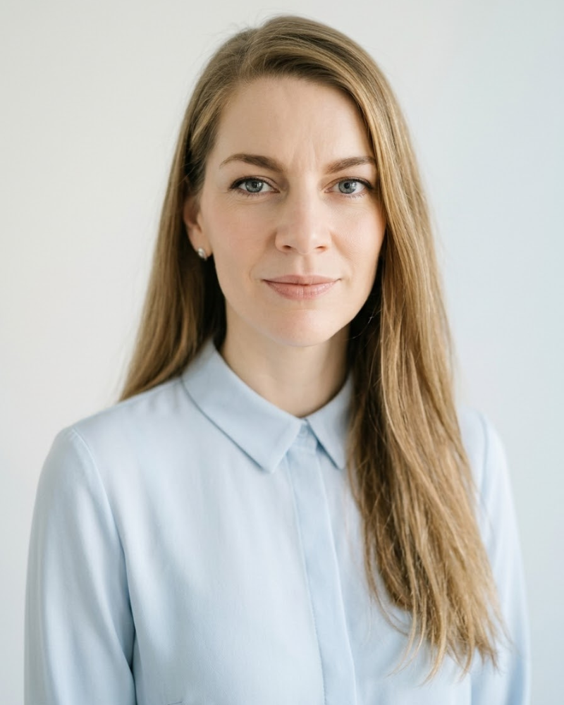 Oláh Viktória, családállító, légzésterápiás facilitátor és párkapcsolati coach