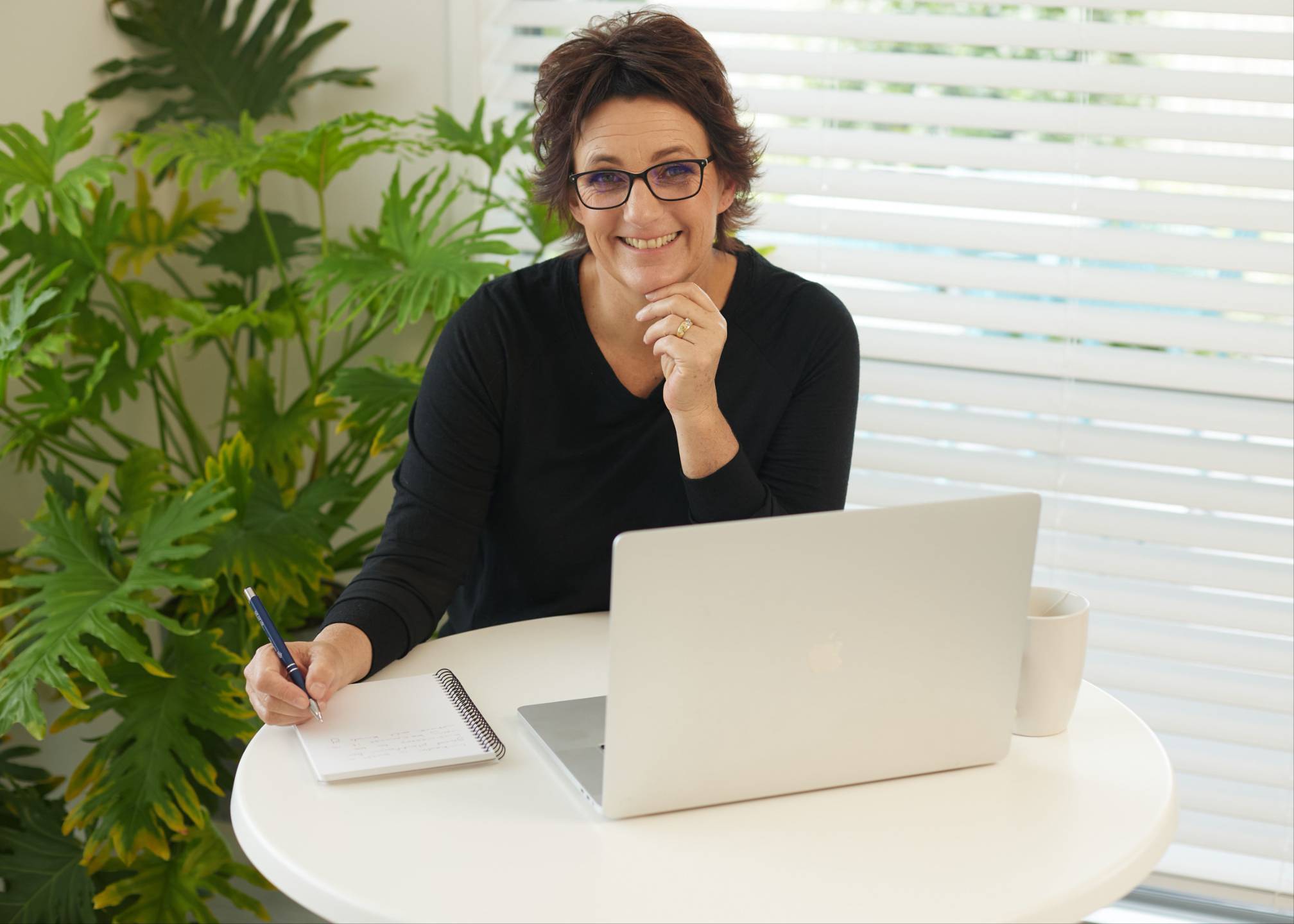 Leeann Bassett, LinkedIn trainer at Face Up Now