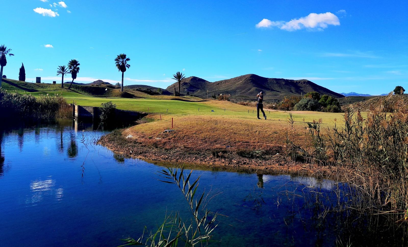 A moment on the course at Lorca Golf.