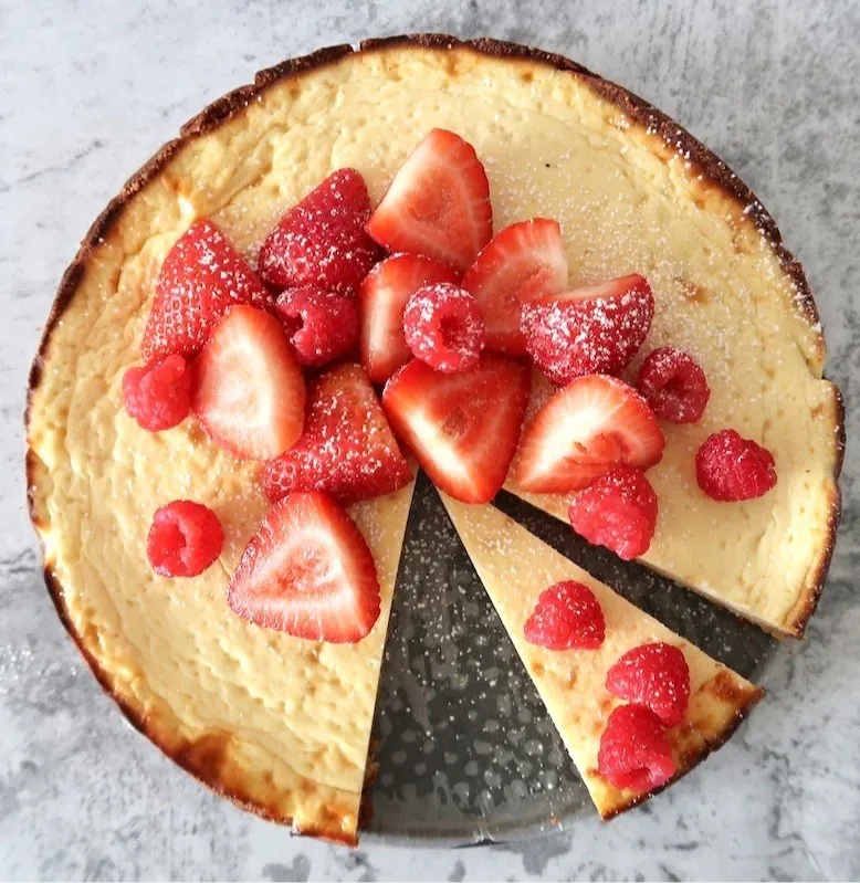 Baked Vanilla and Strawberry Cheesecake