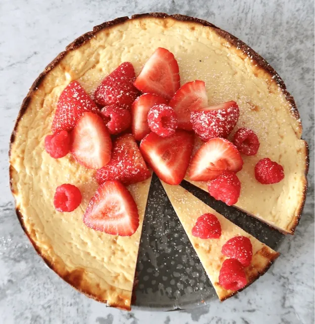 Baked Vanilla and Strawberry Cheesecake