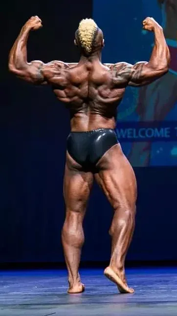 Shaun Mackenzie classic physique Simon Barnes bodybuilder