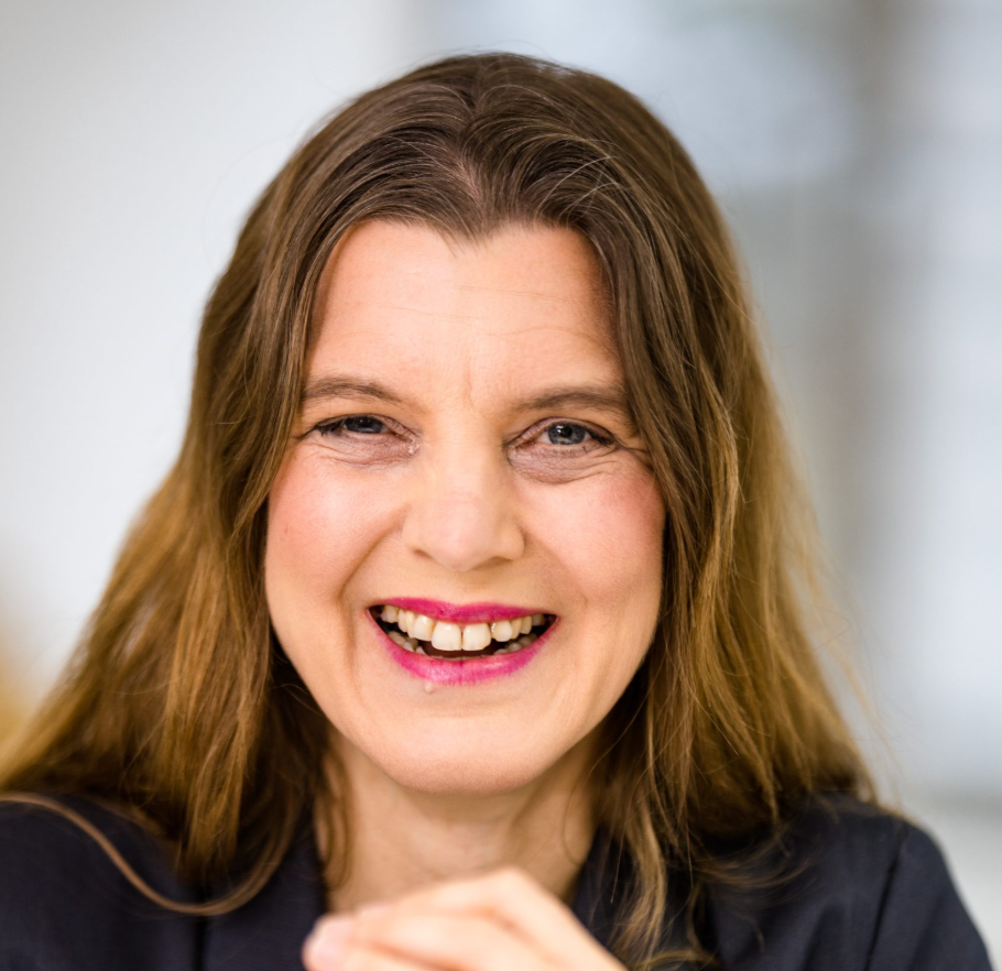 Nicole Isenegger: Kinderwunsch Coach erfolg mit Business Kompass Ai. Sie ist ein Teil der besten Ausbildung von Alex Hurschler