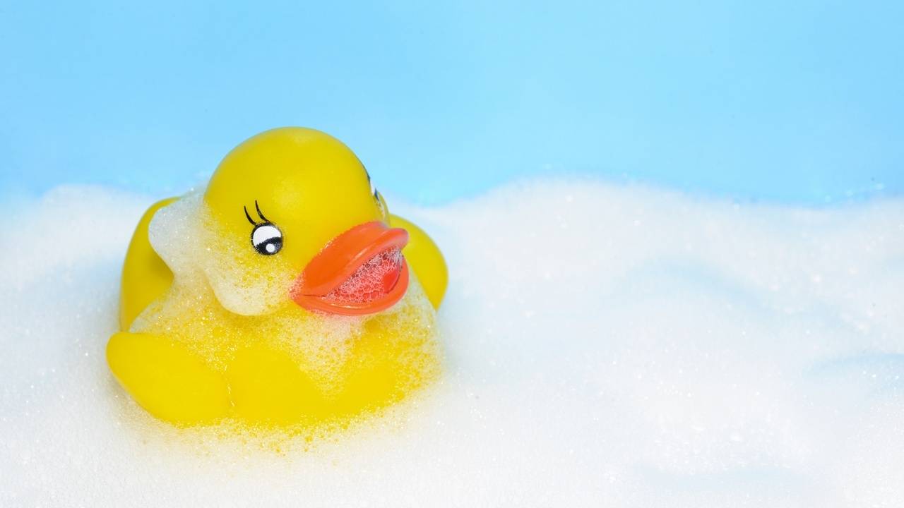 4Health Benefits of Taking a Hot Bath