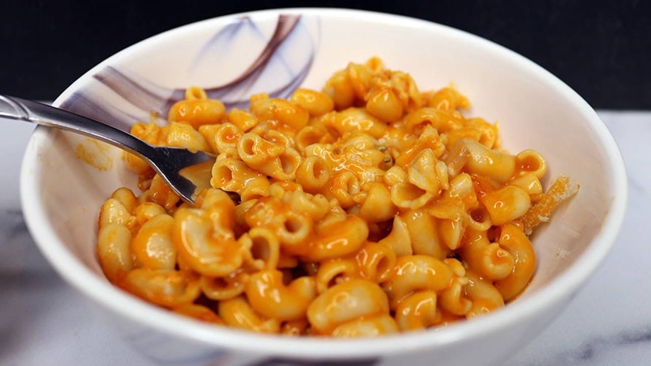 Vegan Buffalo Mac & Cheese