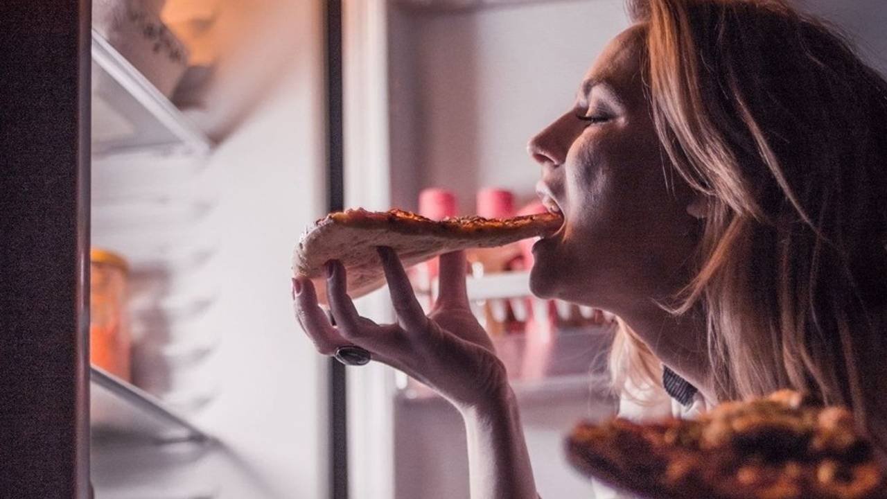 How To Stop Nighttime Binge Eating