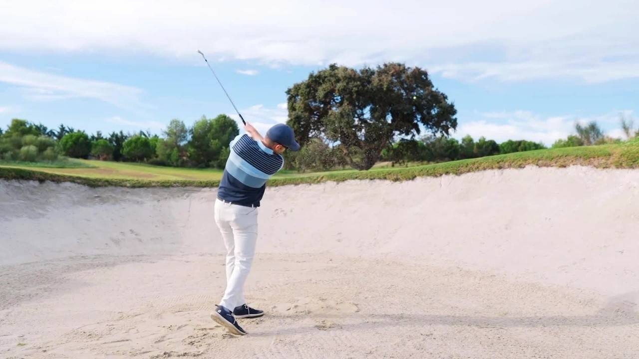 Easy Method for Fairway Bunker Shots