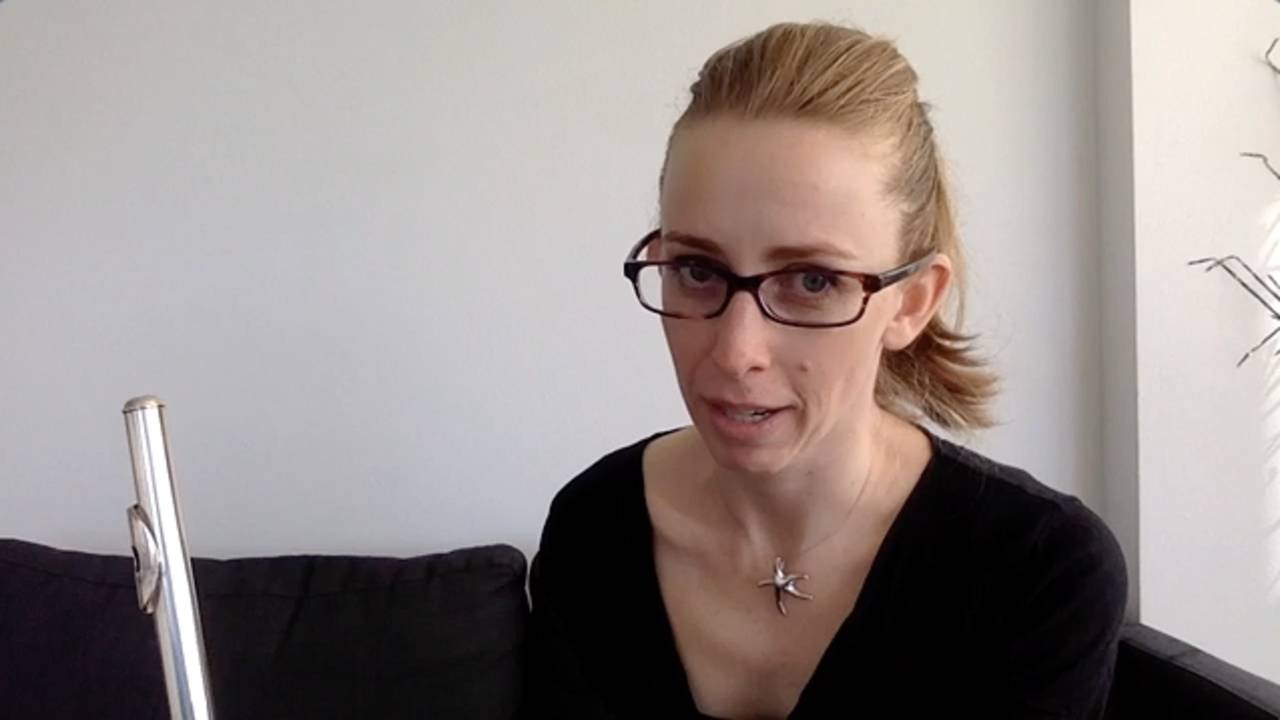 Flute music how to play dots AND slurs over notes