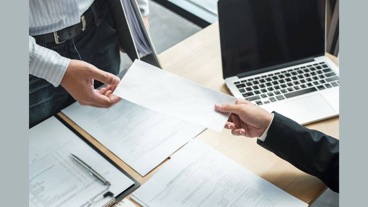 When to Resign from a Job