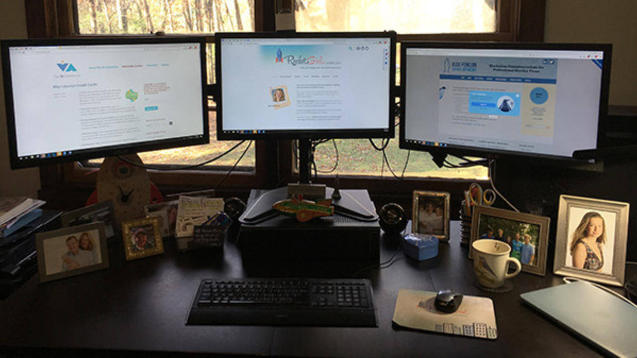 Using Three Screens Why I Use Three Computer Monitors
