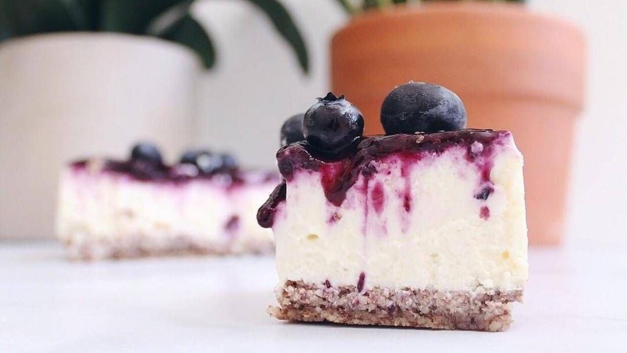 Lemon Blueberry Keto Cheesecake