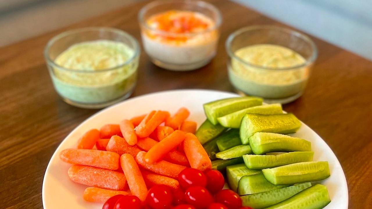 3 Delicious Greek Yogurt Dips for Veggies