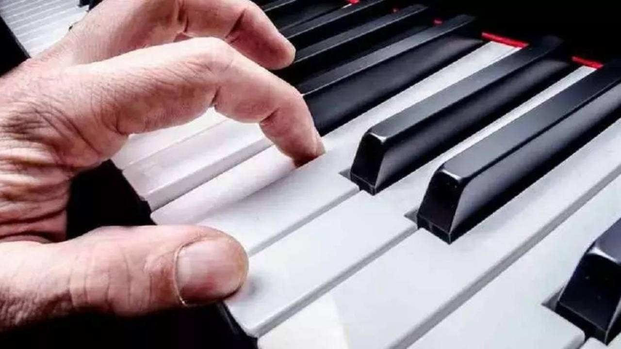 How to Identify Chord Progressions by Ear