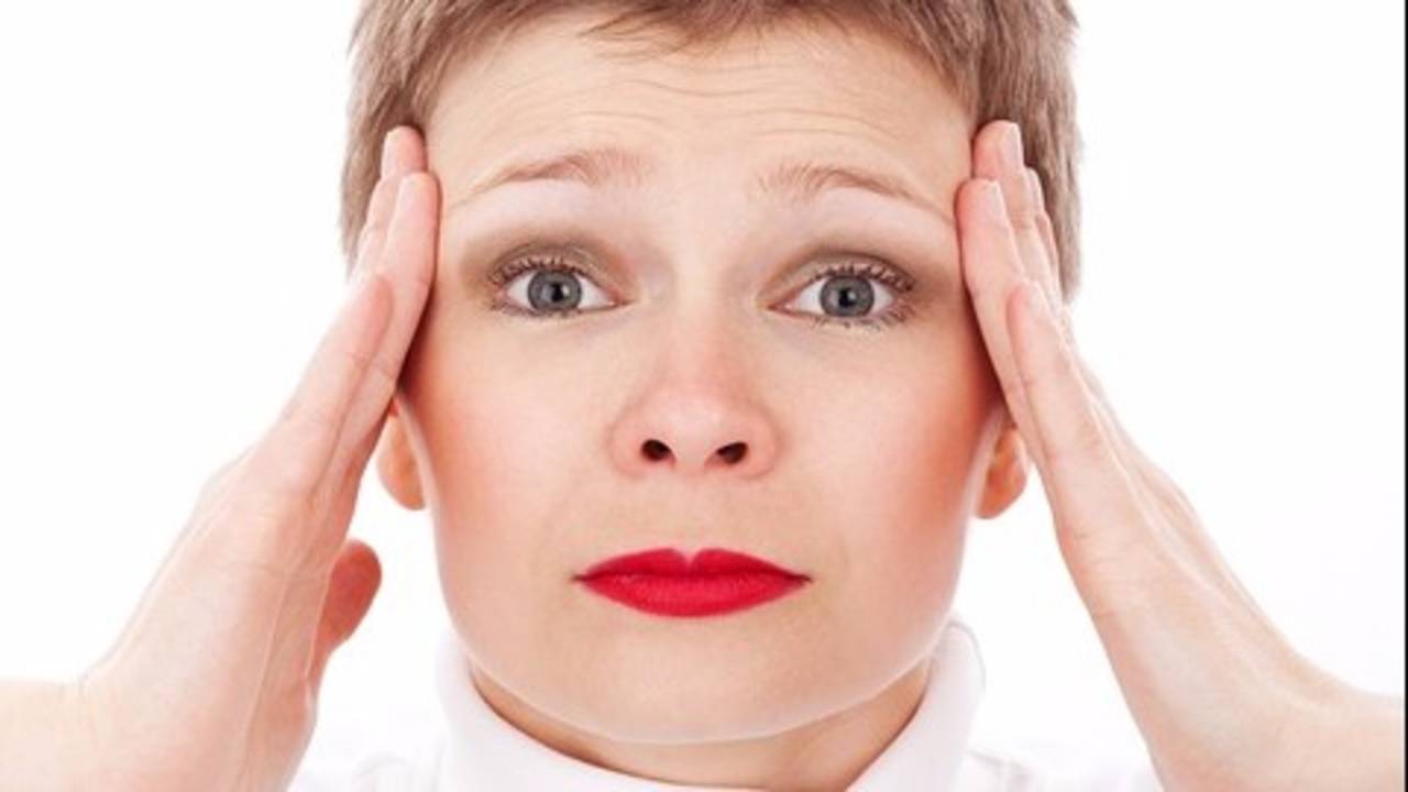 Beat Hormonal Headaches and Migraines During the Menopause