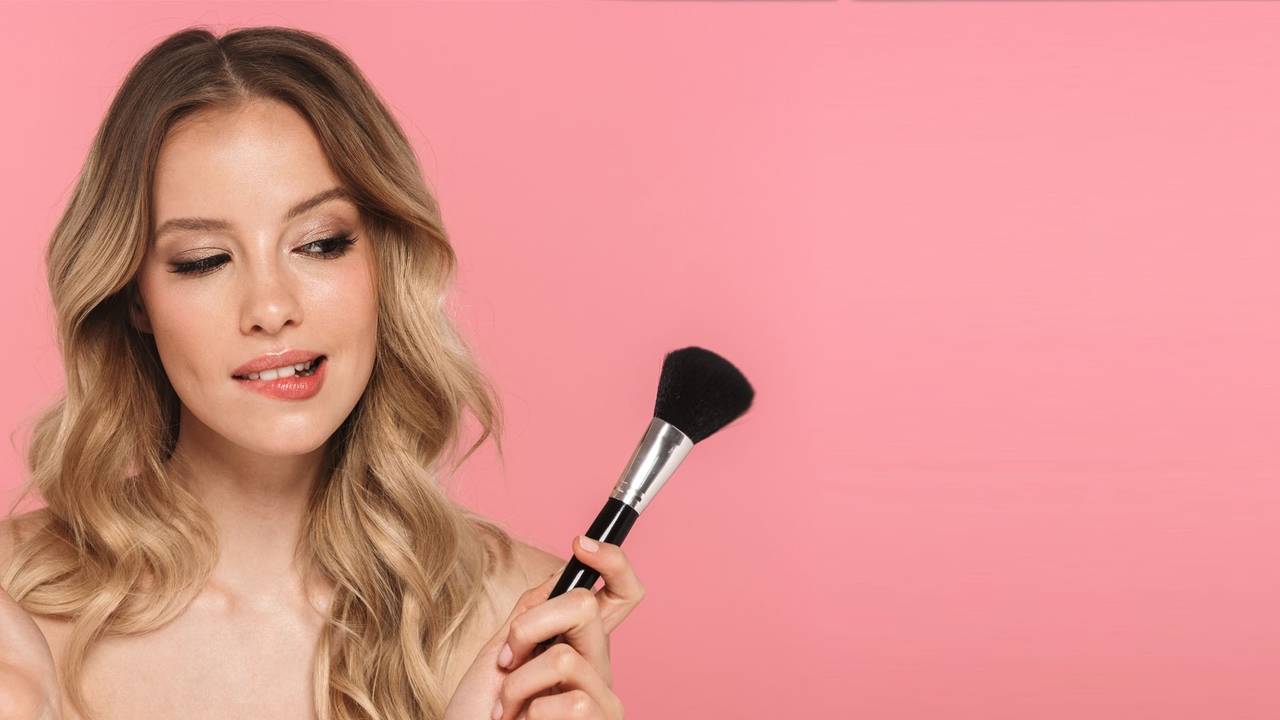 Define Make Up Class Saubhaya Makeup