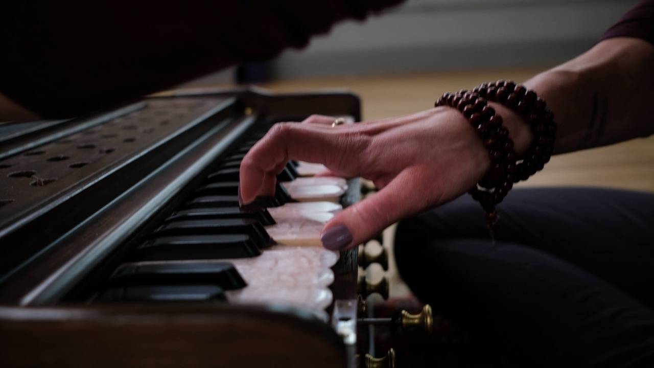 Learn about Bhava Harmoniums, a great instrument for Kirtan & chanting