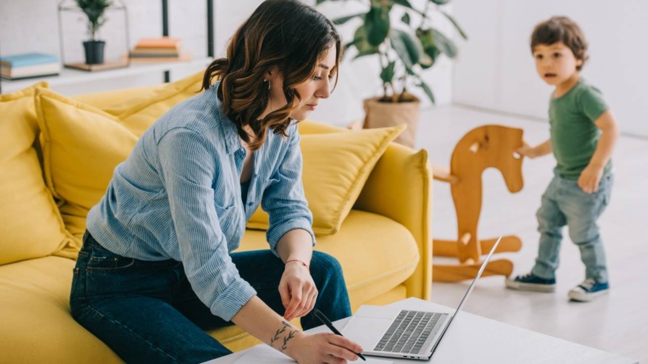 Comment travailler à la maison avec des enfants
