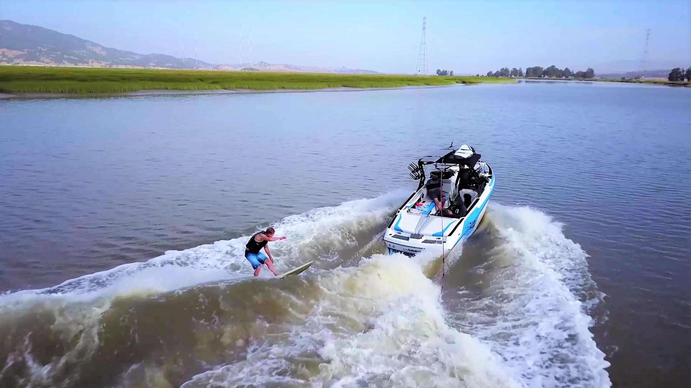 surf technique training boat surfing