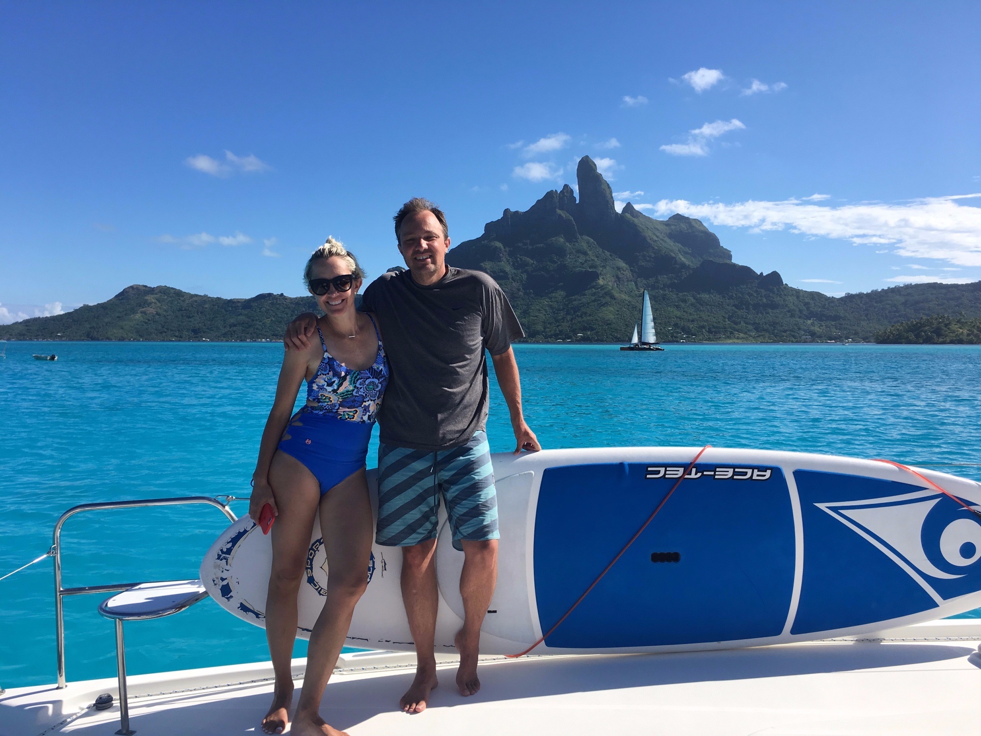 Sailing retreat adventure French Polynesia South Pacific couples