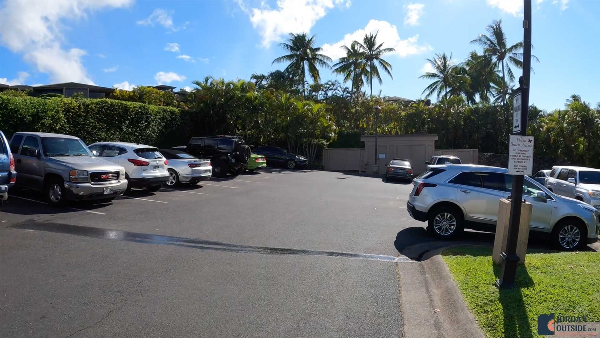 Parking Lot - Oneloa Beach/Ironwoods Beach, Maui