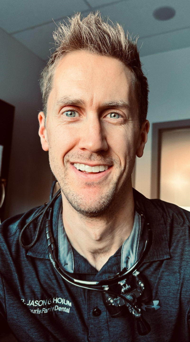 Dr. Jason Hoium