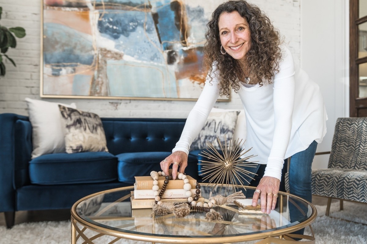 photo of Janice Haus staging a coffee table