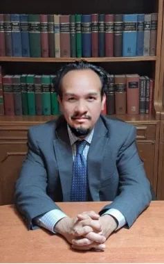 Dr. Erick Mena