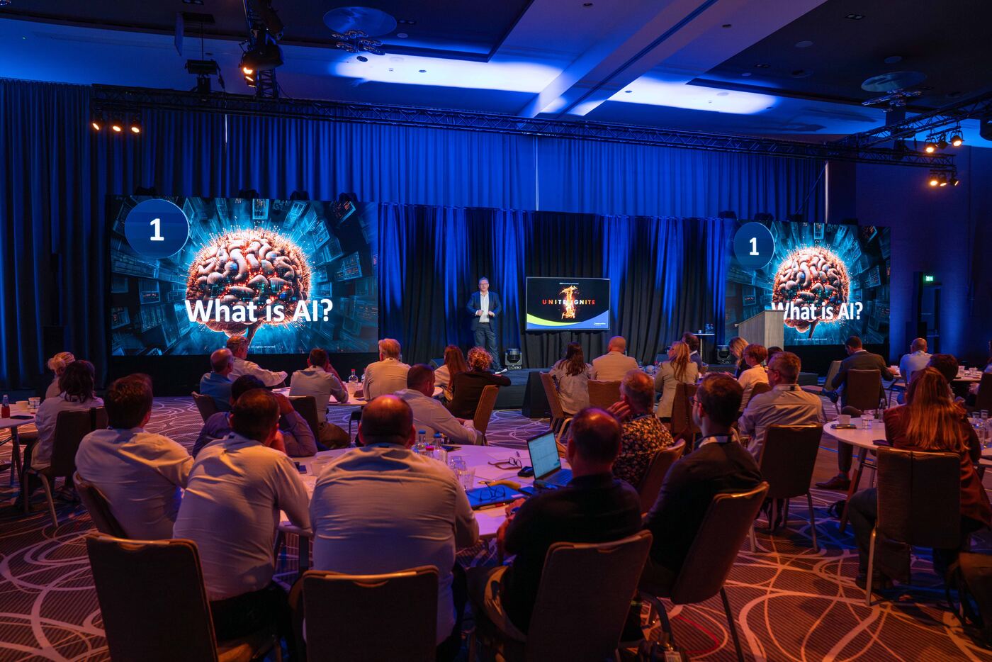 Thierry Moubax delivering a keynote on AI