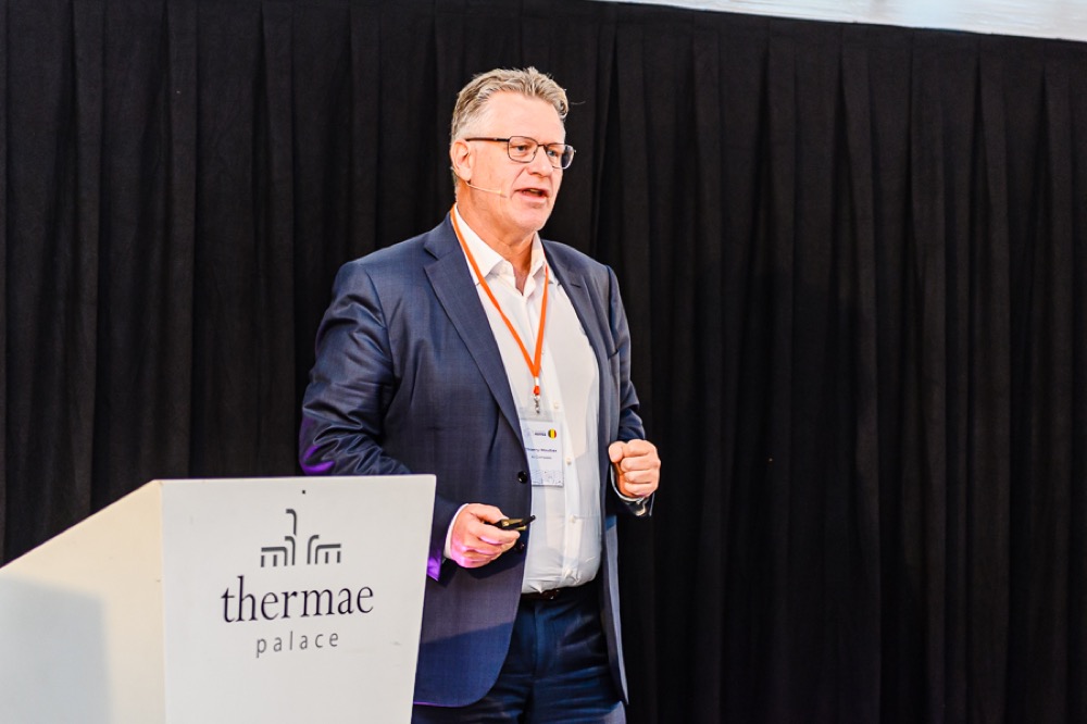 Thierry Moubax teaching AI strategy