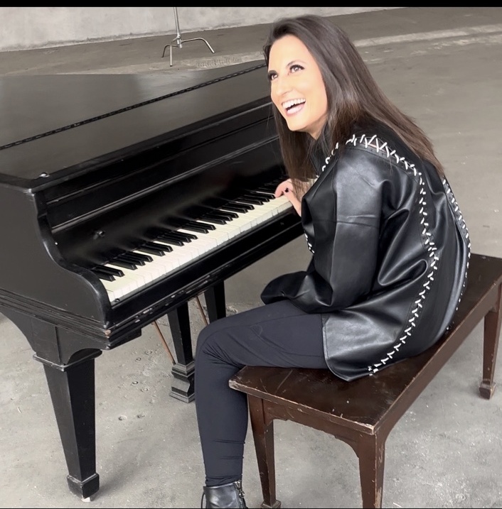 Natalie Tenenbaum at the piano