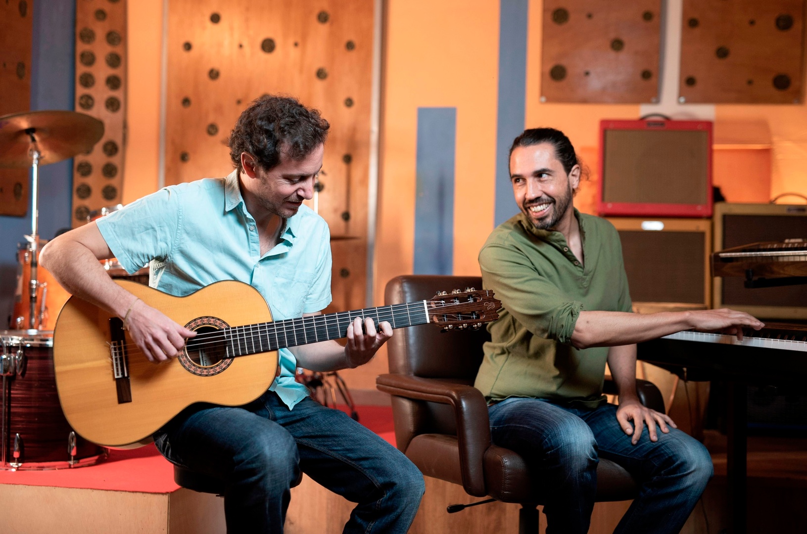 Curso de construcción de guitarras, presencial e intensivo.